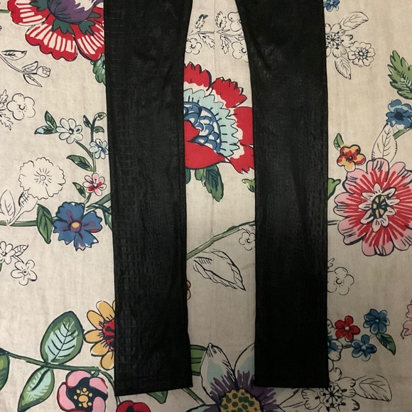 Guess Black Snakeskin Leggings Size M/L - Picture 4 of 6